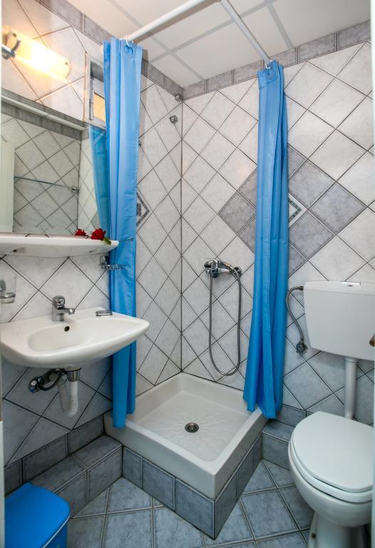 Astris Beach Room photo